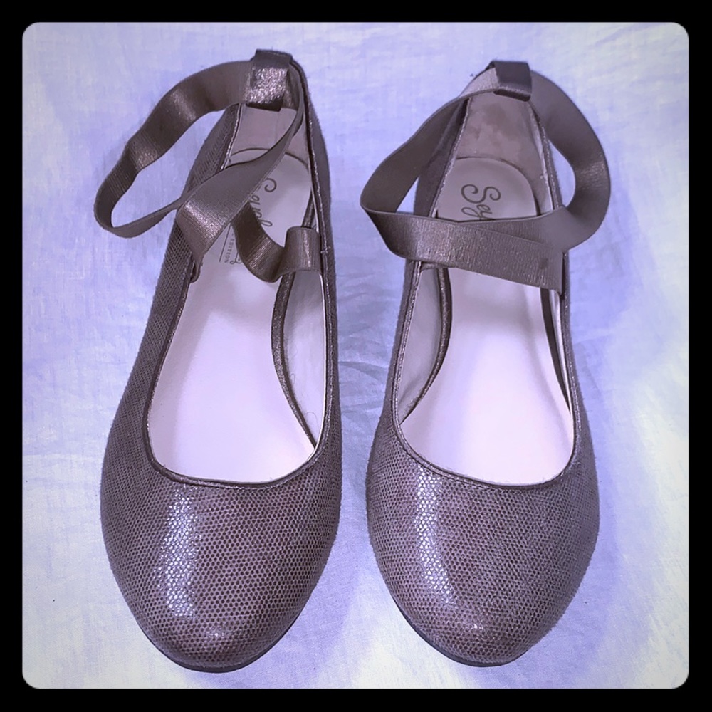 SEYCHELLES Light Brown Ballet Flats (size 8-8.5)